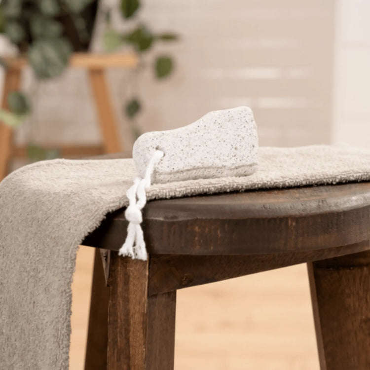 Pierre ponce en forme de pied - Ruck